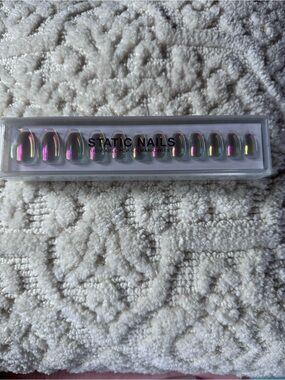 Static Nails Reusable Chrome Press-On Set - Iridescent Pink/Green